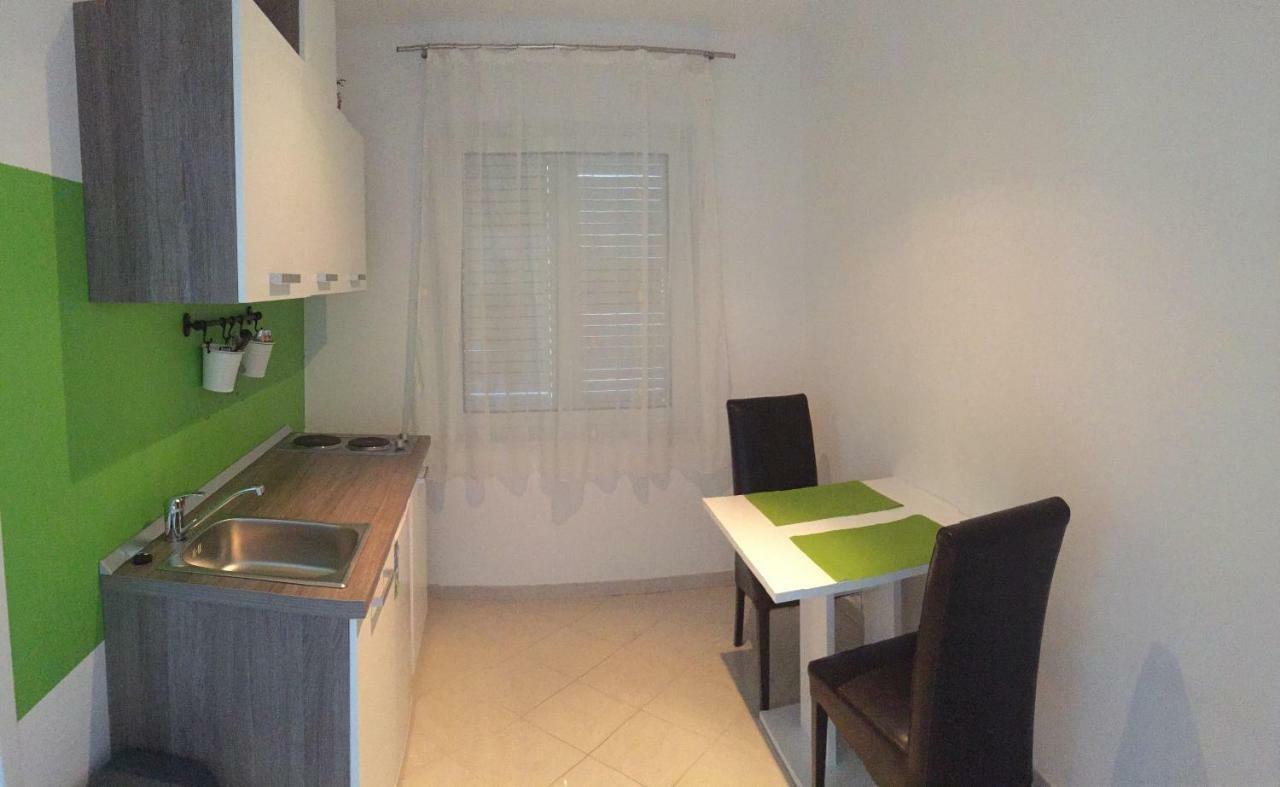 Apartmani Irena Jezevac Krk Island ภายนอก รูปภาพ